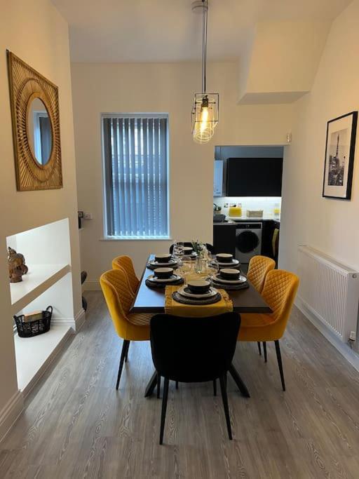 Villa Brand New Stunning Family House Blackpool Esterno foto